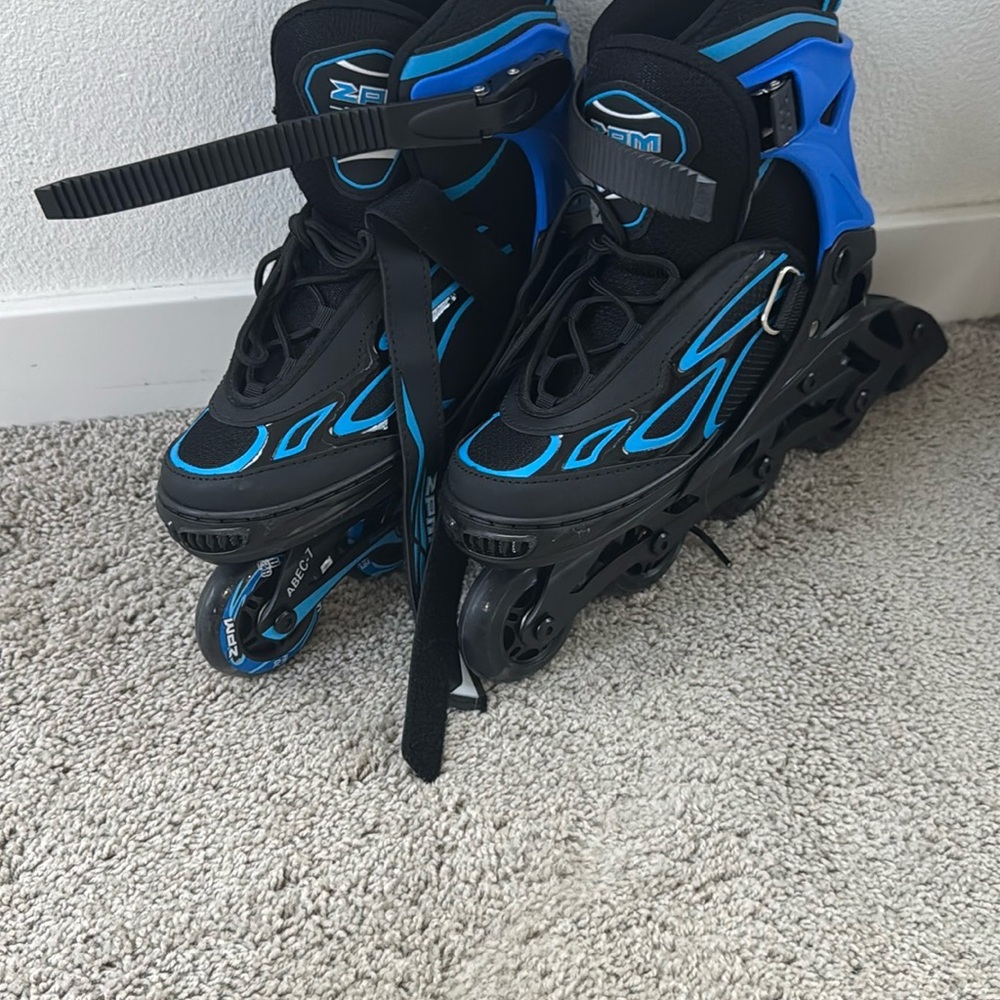 Kids Skates (used once/new)